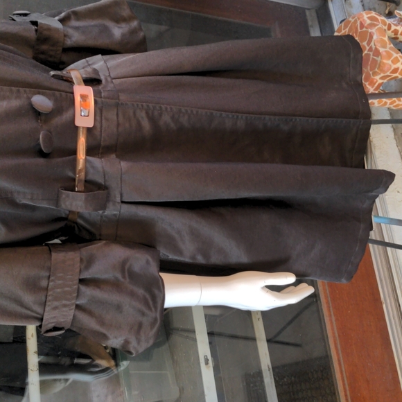 Brown coat - Picture 4 of 7